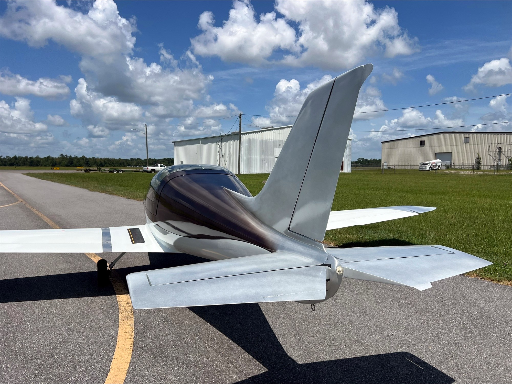 Saberwing tail detail